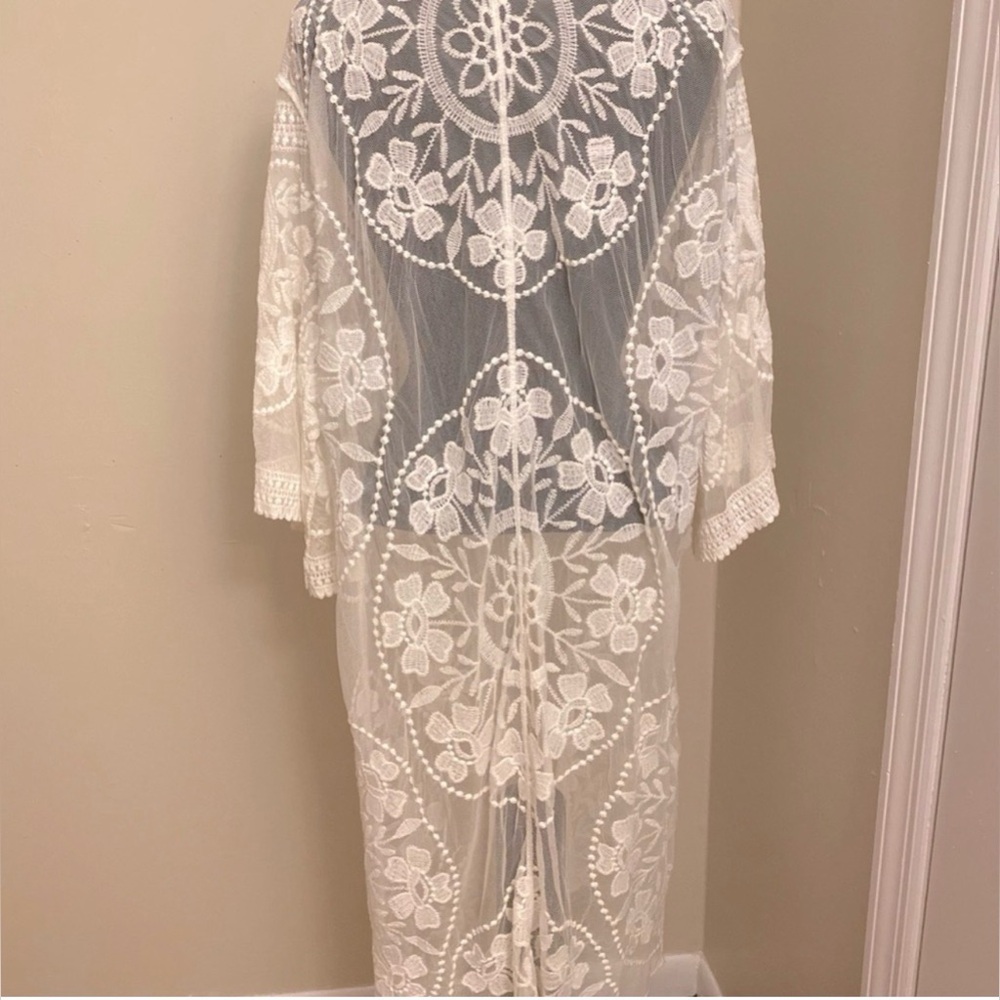 Solitaire Swim Ivory Lace Kimono CoverUp NWT - Picture 3 of 9